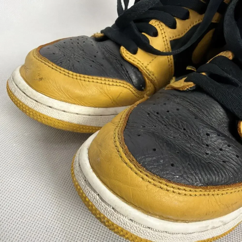 Nike Air Jordan 1 High top Bumble bees. **YOUTH SIZE 6**